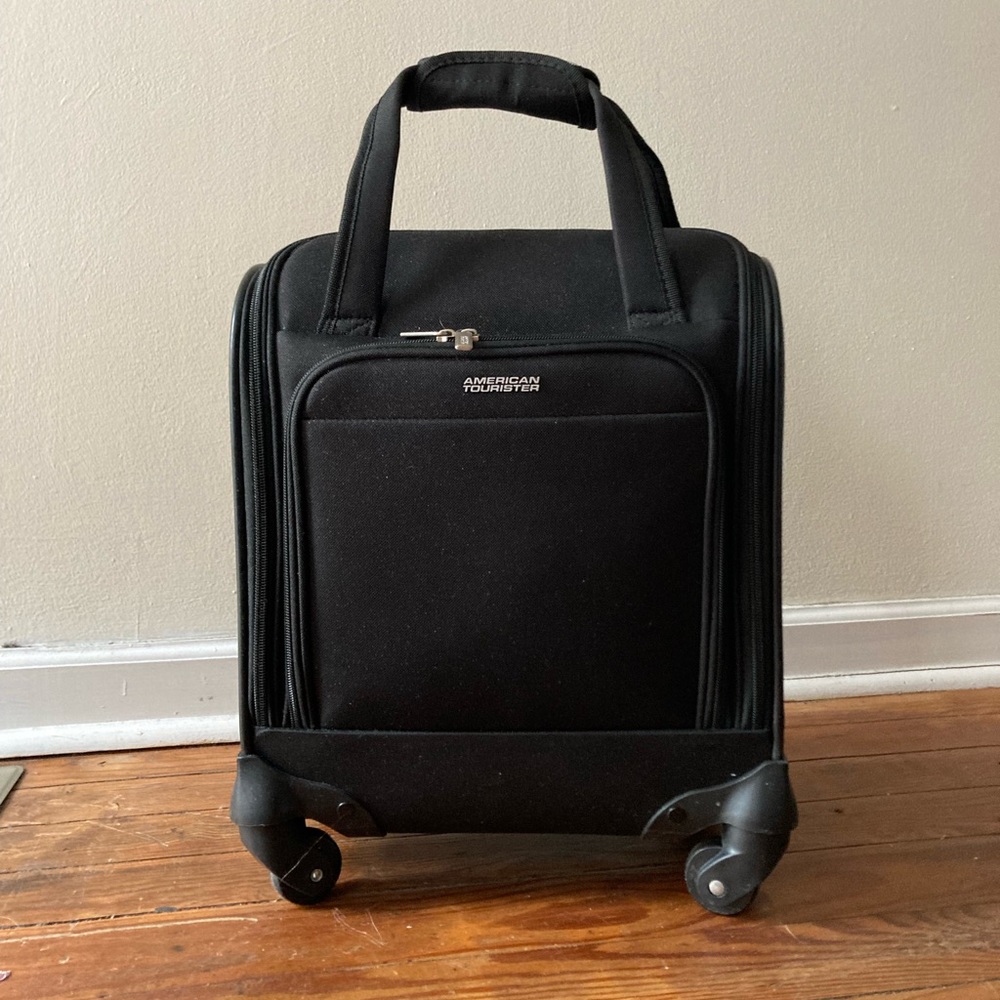 American Tourister Lynnwood Spinner